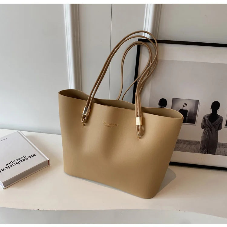 Fashionable Shoulder Bag