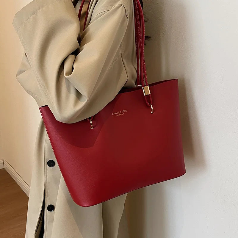 Fashionable Shoulder Bag