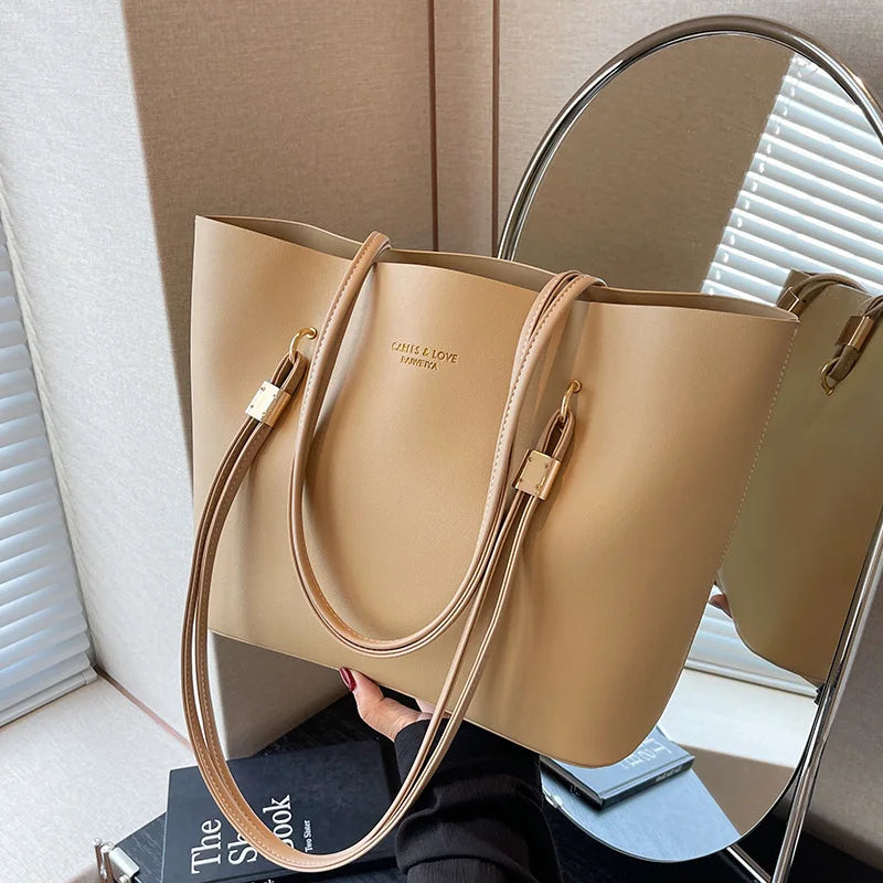 Fashionable Shoulder Bag