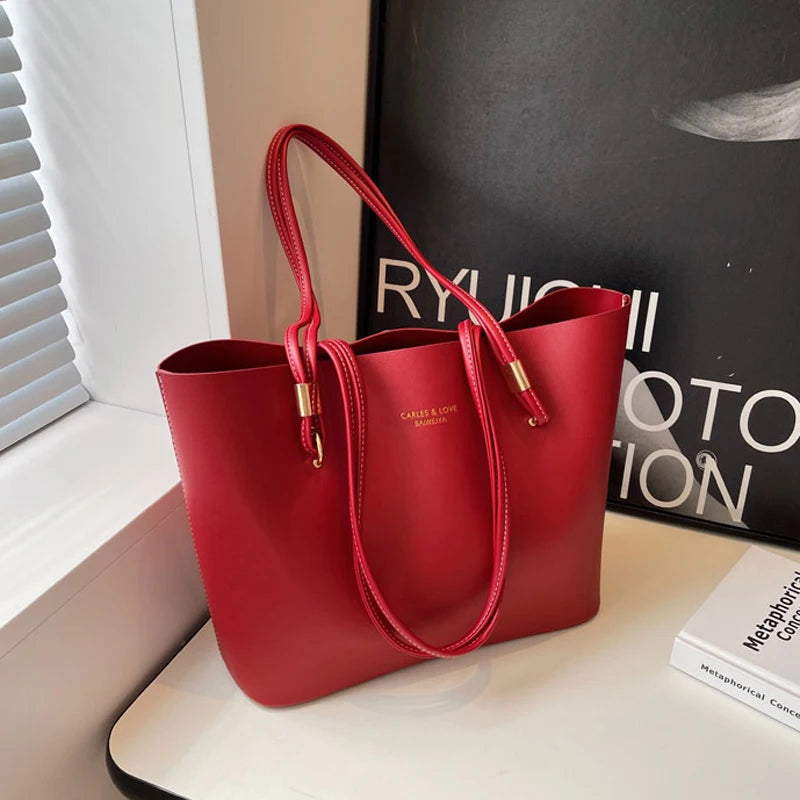 Fashionable Shoulder Bag
